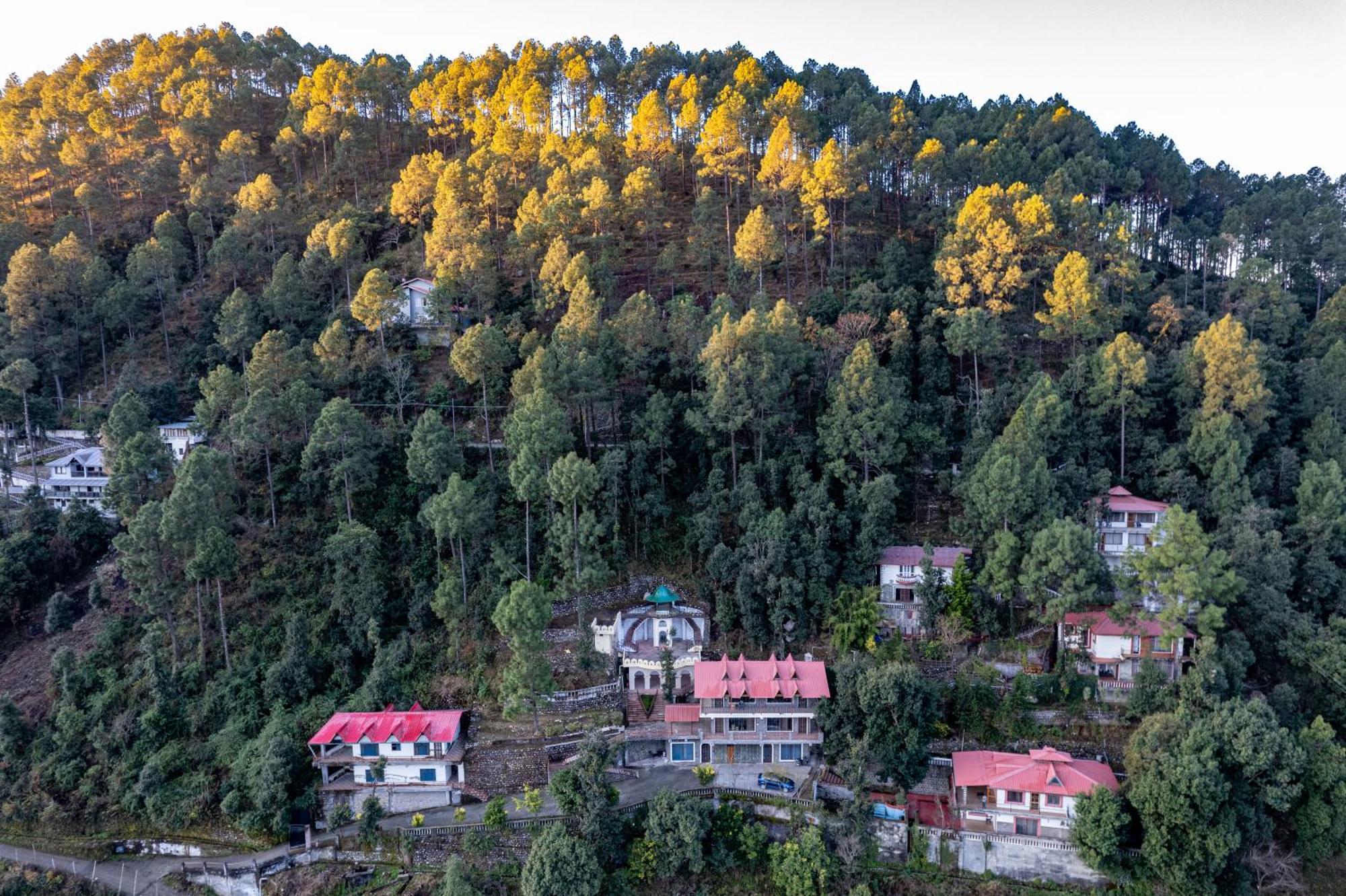 The Canadian Woods Resort Nainital Esterno foto